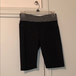 women’s black bike shorts